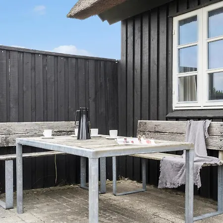 Prázdninový dům Cozy In With Sauna